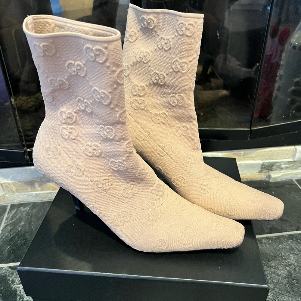GUCCI knit ankle boots size 40